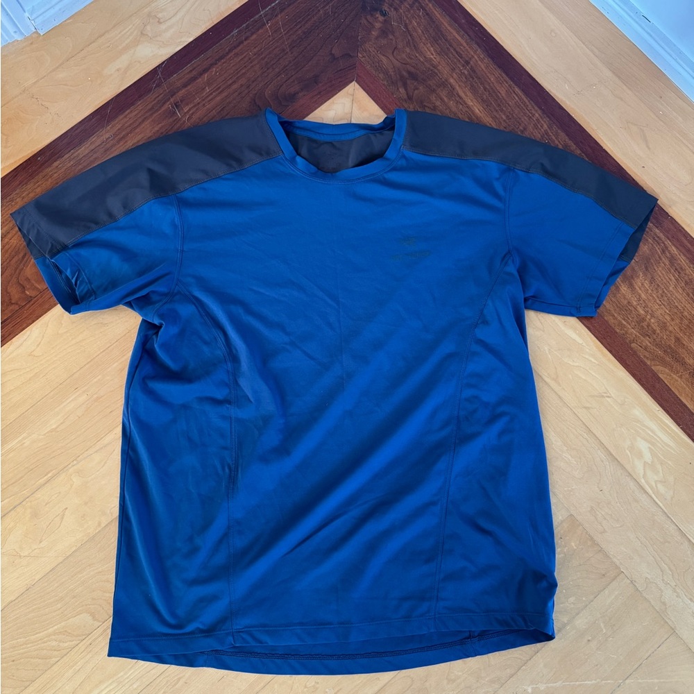 Arc'teryx Blue and Black Short Sleeve Tee